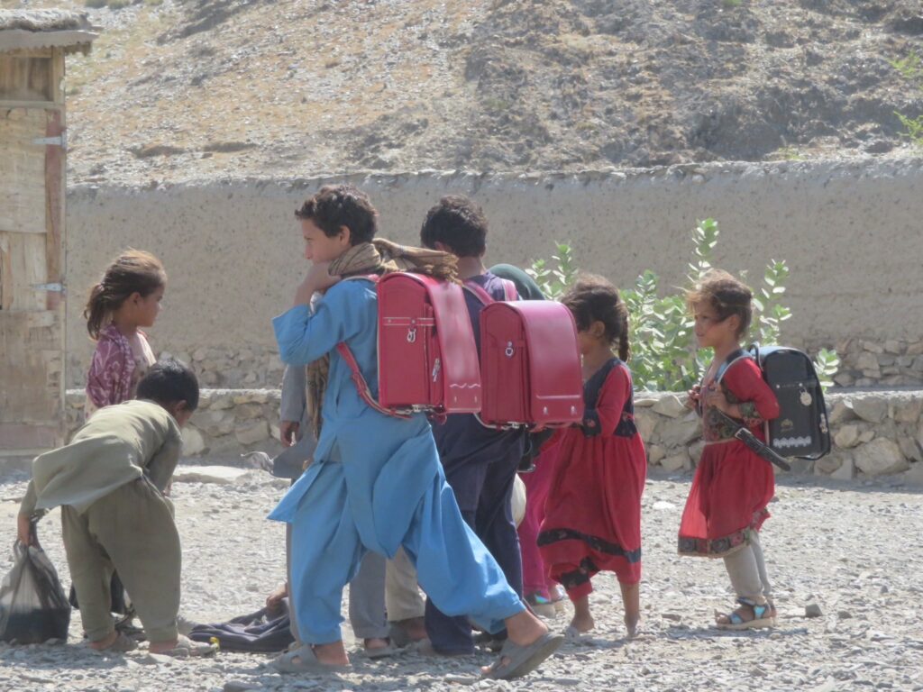 LINE_ALBUM_アフガニスタンの写真_250505_28